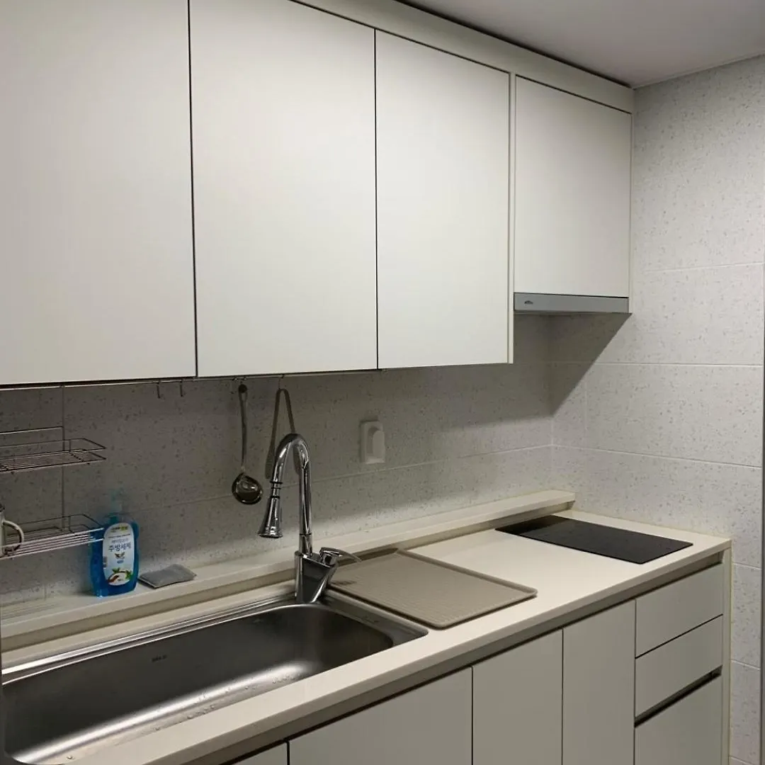 Teheran-Ro Balcony View Apartment Private House Basic For 2 People City Airport 7 Minutes Recently Renewed Seoul